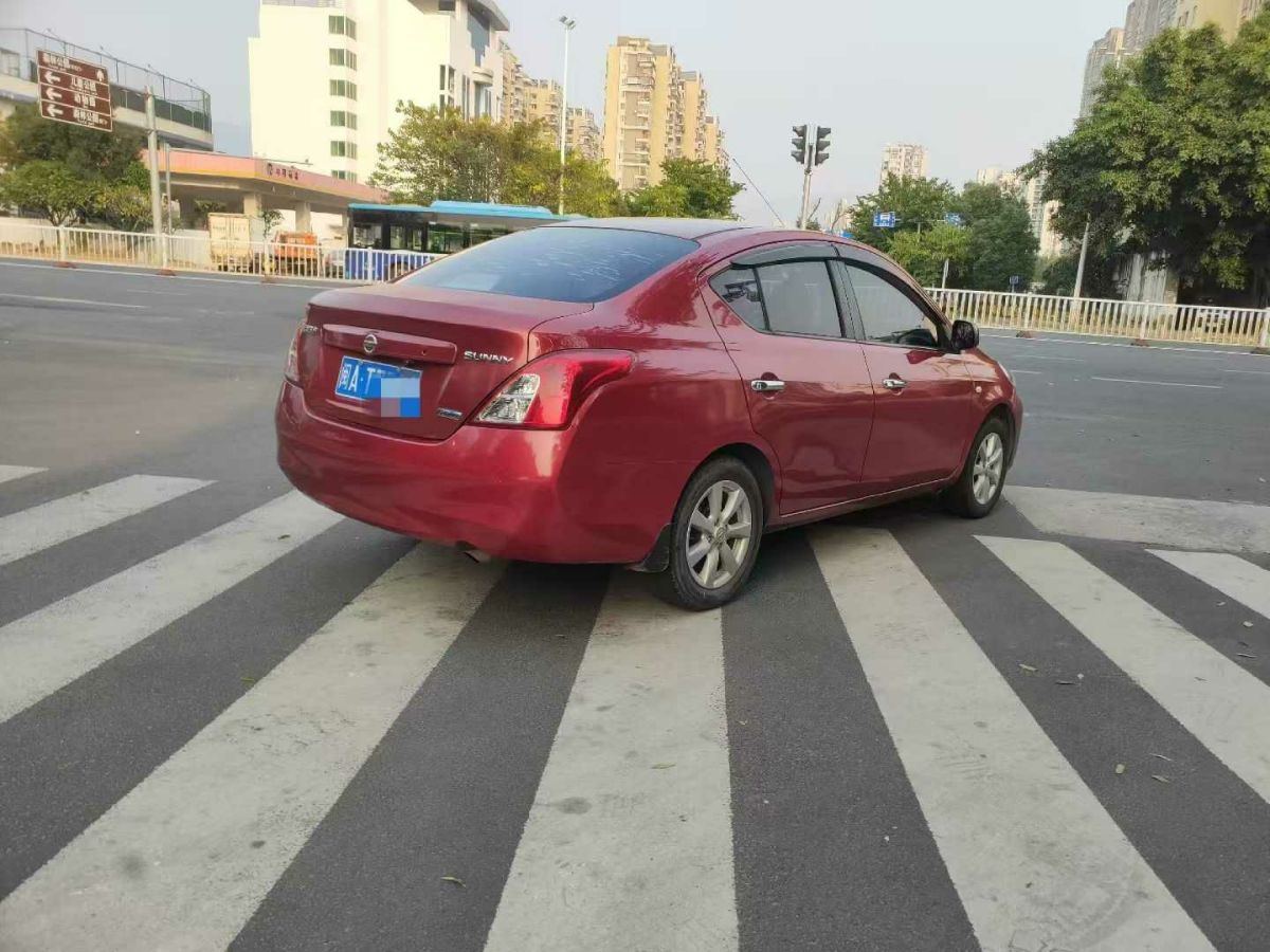 日產(chǎn) 天籟  2012款 XL NAVI 2.5L CVT云安全導(dǎo)航版圖片