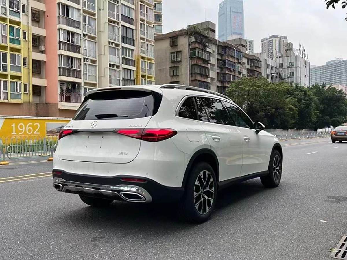 奔馳 奔馳GLC  2023款 改款 GLC 260 L 4MATIC 動感型 5座圖片