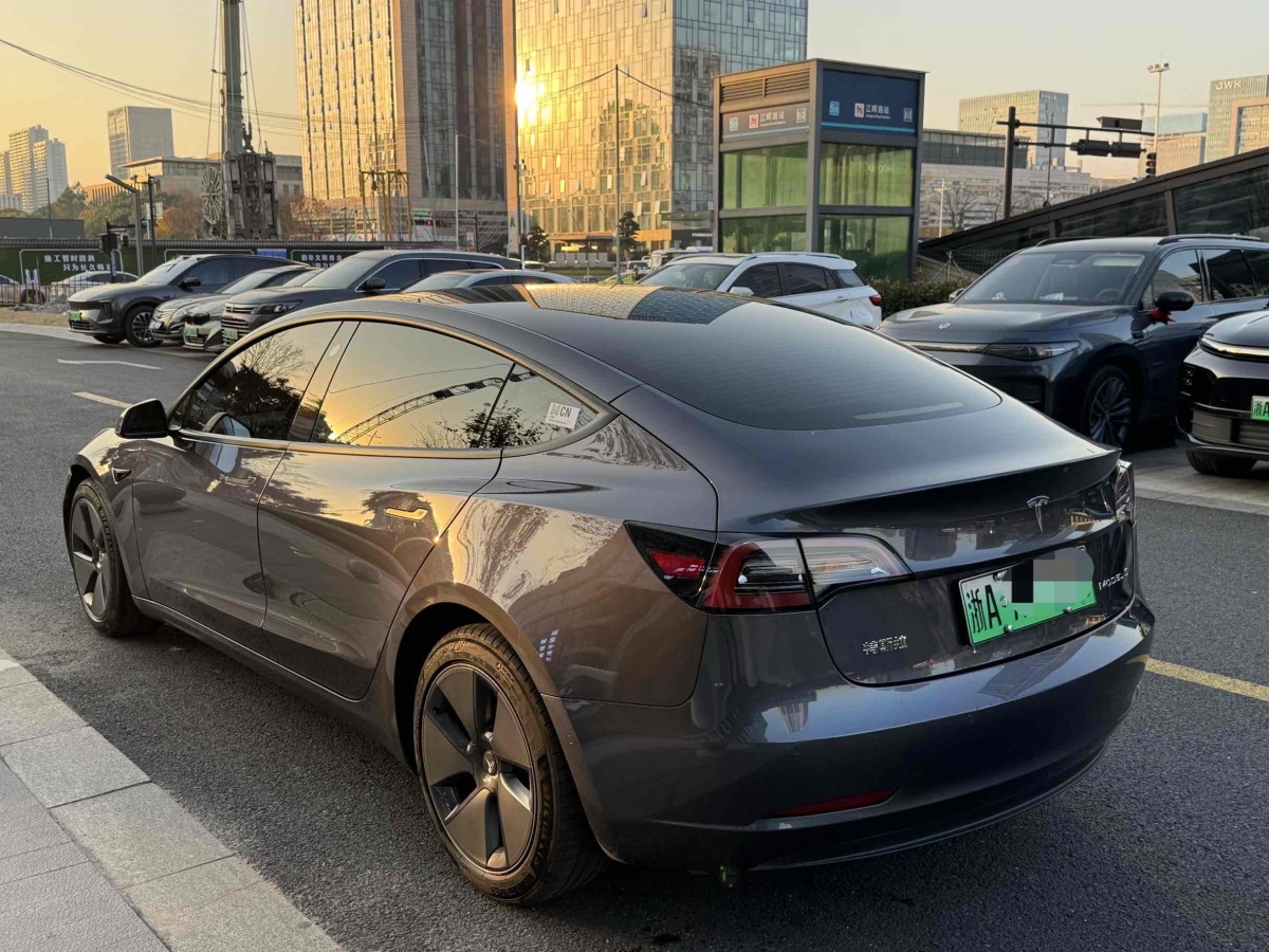 特斯拉 Model Y  2022款 改款 后輪驅(qū)動版圖片