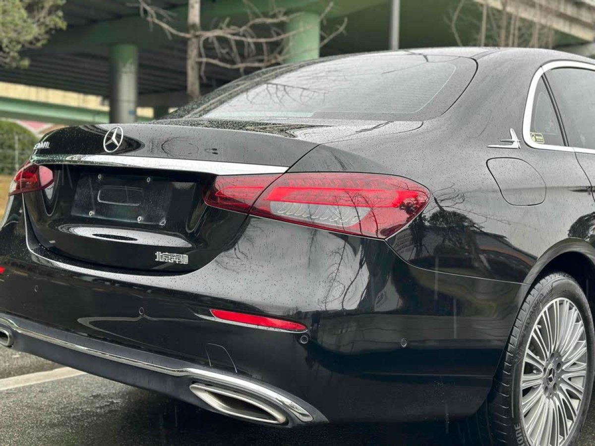 奔馳 奔馳E級  2021款 改款 E 300 L 時尚型圖片
