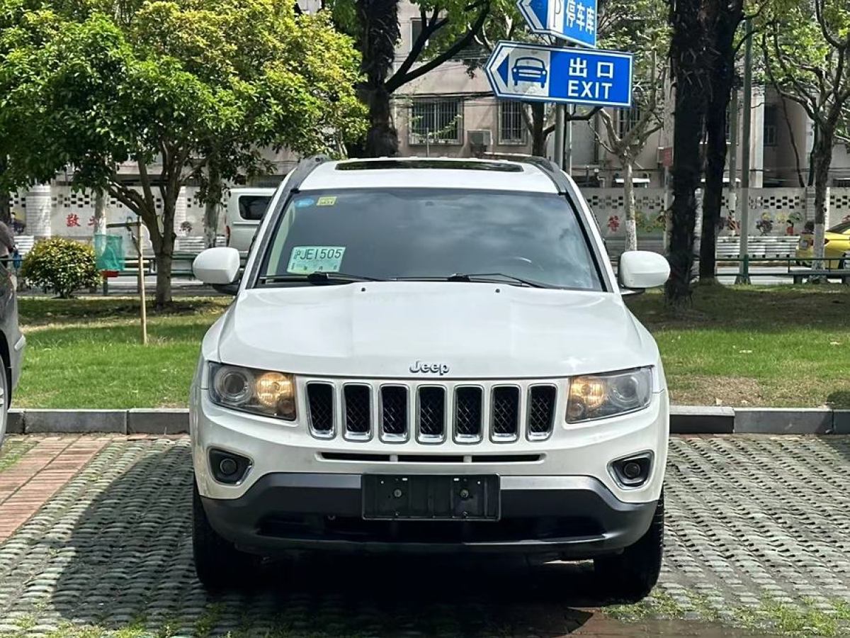 Jeep 指南者  2014款 改款 2.4L 四驅(qū)舒適版圖片