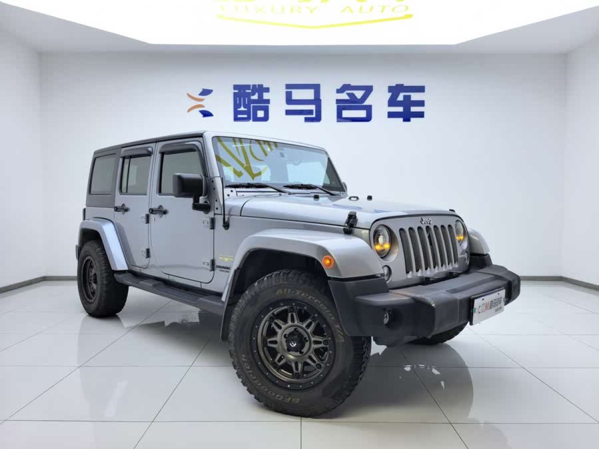 Jeep 牧馬人  2014款 2.8TD Sahara 四門版圖片
