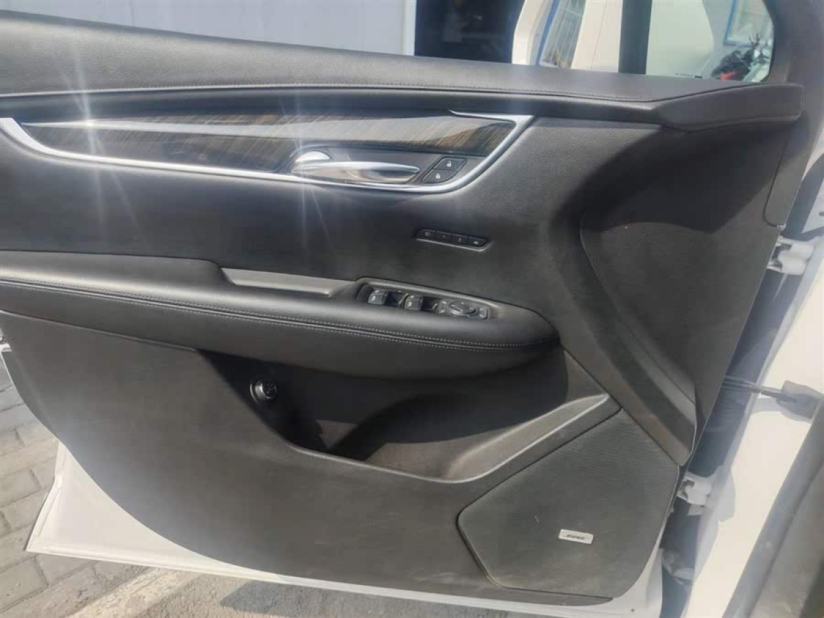 凱迪拉克 XT5  2018款 28T 四驅(qū)豪華型圖片