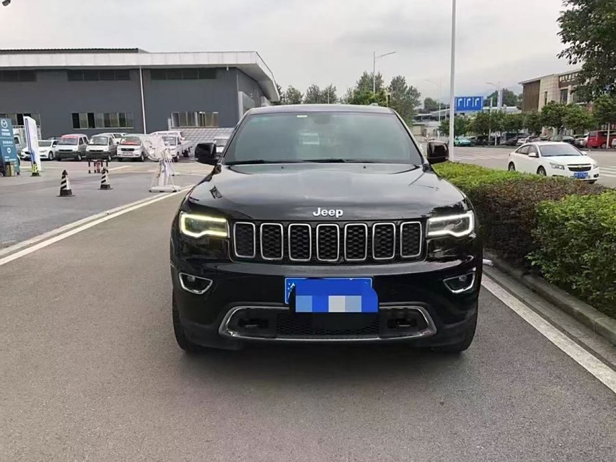 Jeep 大切諾基  2017款 3.6L 精英導航版圖片