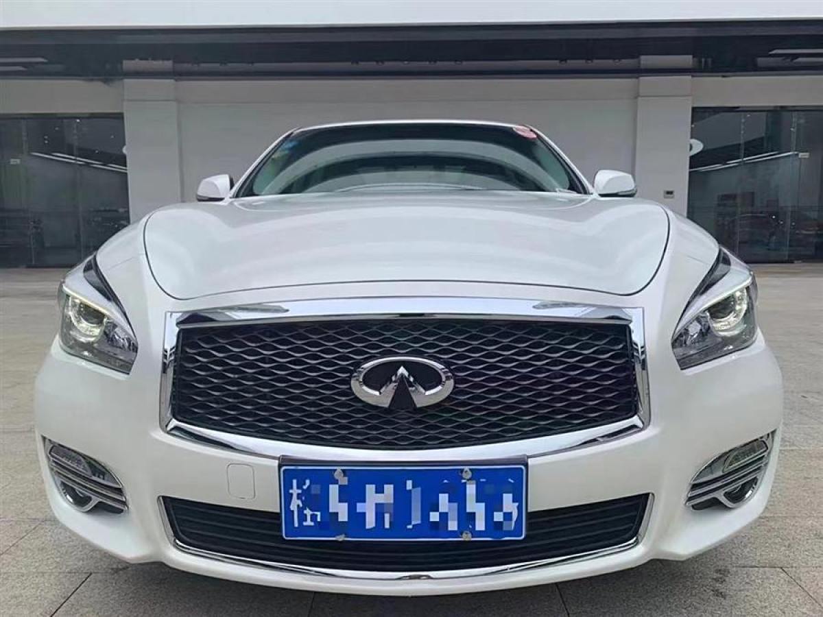 2015年10月英菲尼迪 Q70  2015款 Q70L 2.5L 精英版