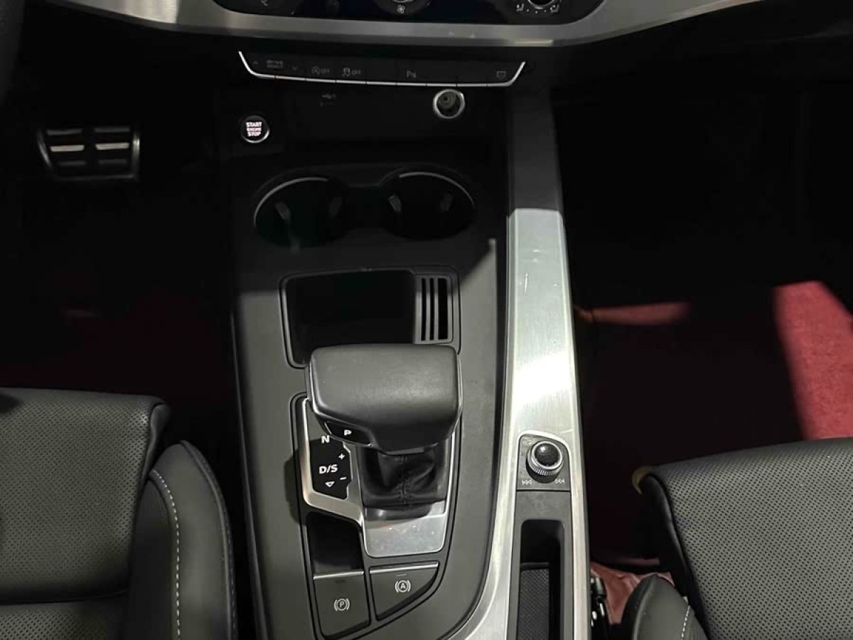奧迪 奧迪A4L  2020款 40 TFSI 時(shí)尚動(dòng)感型圖片