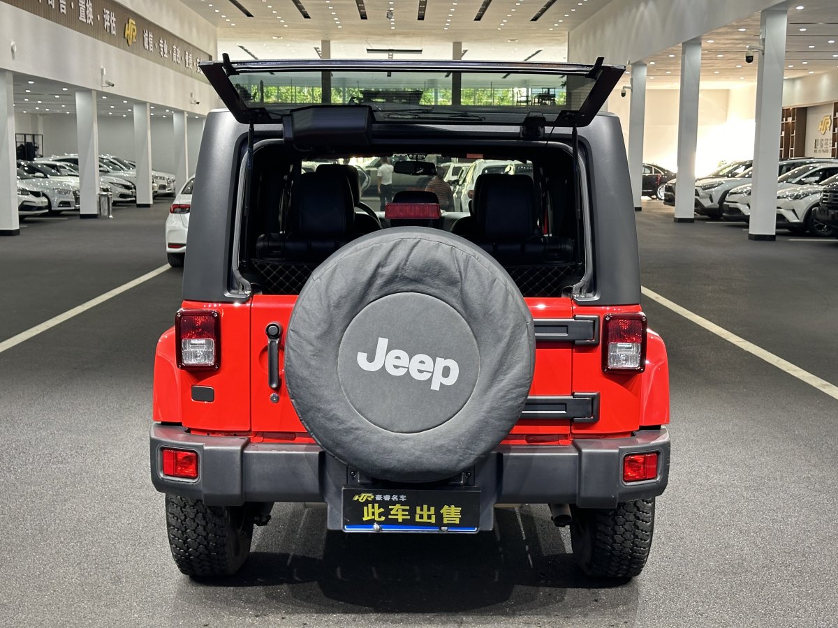 2018年5月Jeep 牧馬人  2015款 3.0L Sahara 四門舒享版