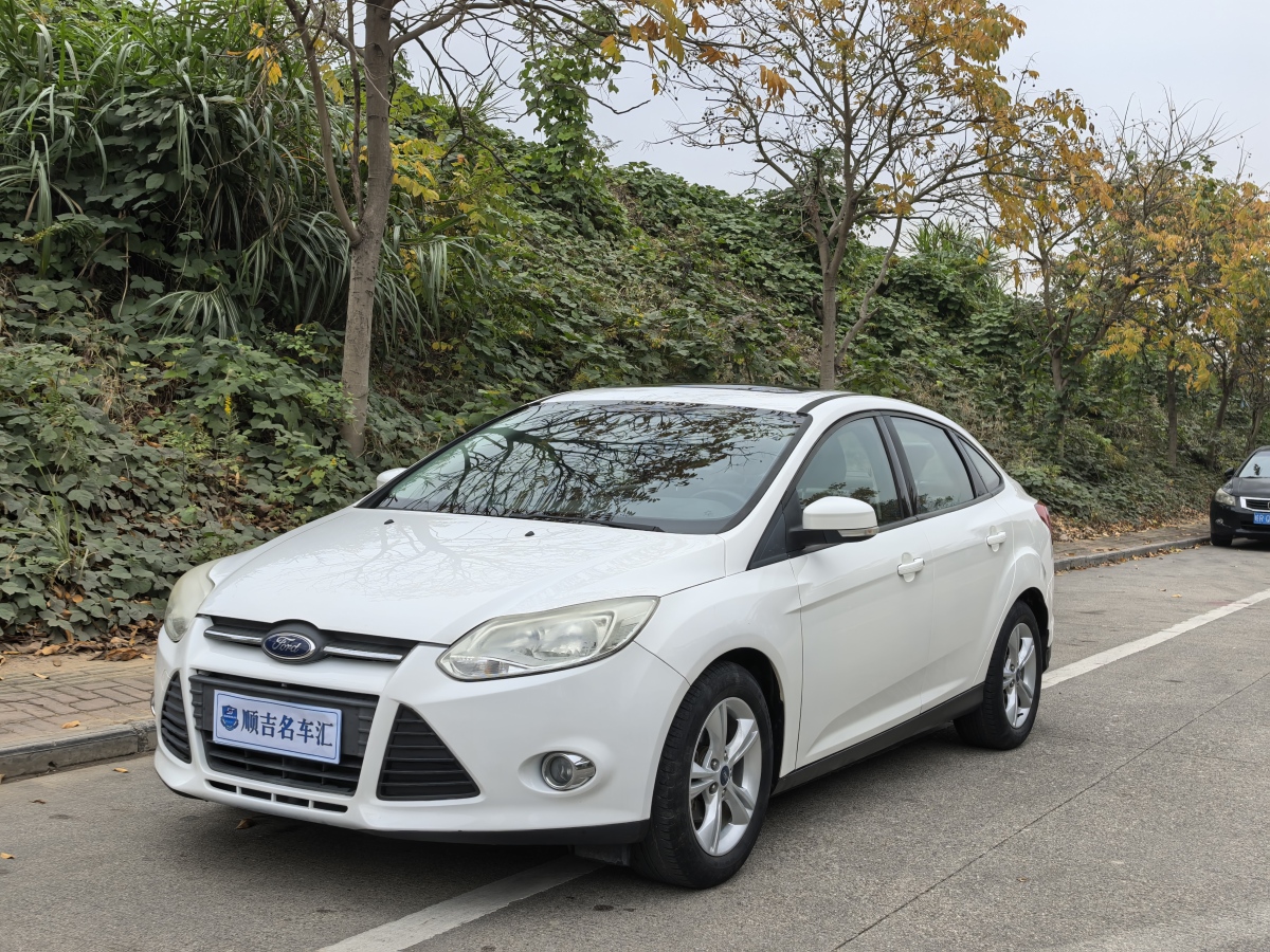 福特 ?？怂? 2012款 三廂 1.6L 手動(dòng)舒適型圖片