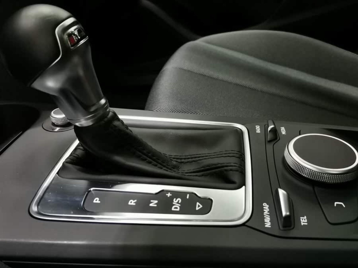 奧迪 奧迪Q2L  2024款 改款 35TFSI 進取動感型圖片