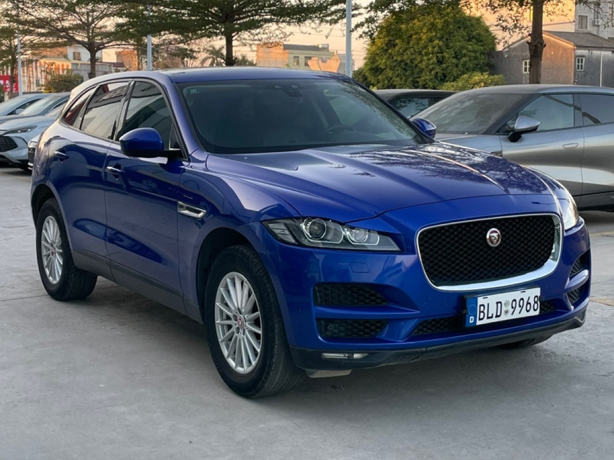 捷豹 F-PACE  2018款 2.0T 兩驅(qū)都市尊享版圖片