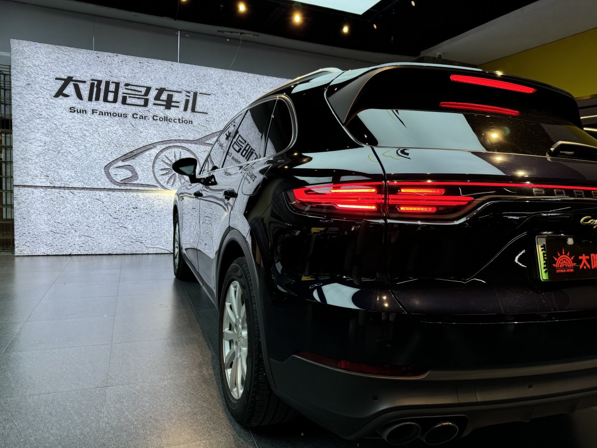 2020年10月保時(shí)捷 Cayenne新能源  2020款 Cayenne E-Hybrid 2.0T