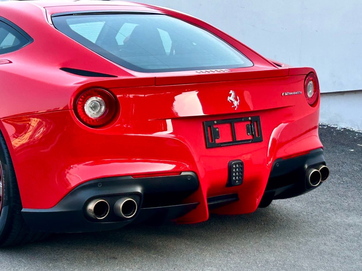 法拉利 F12berlinetta  2013款 6.3L 標準型圖片