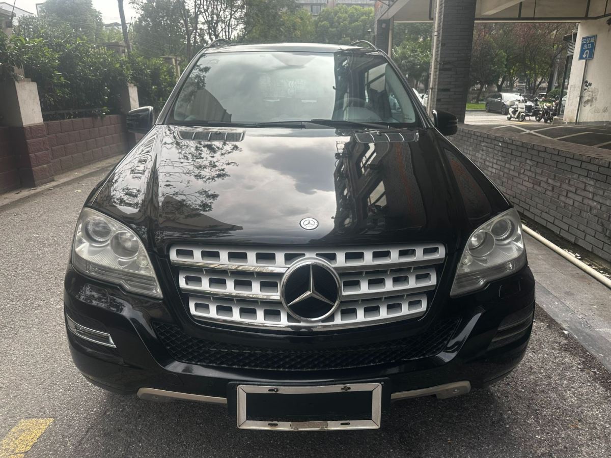 2012年1月奔馳 奔馳M級  2010款 ML 300 4MATIC