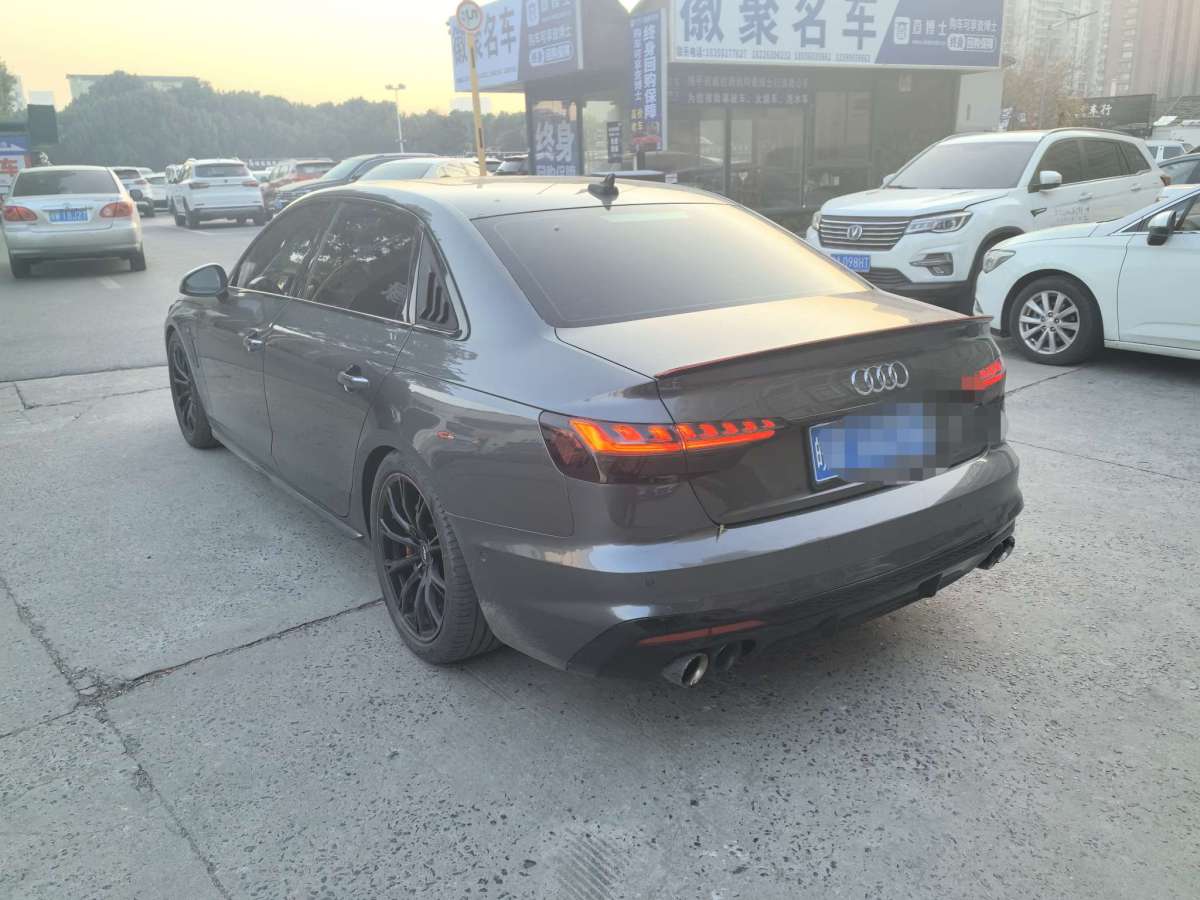 奧迪 奧迪A4L  2020款 40 TFSI 豪華動感型圖片