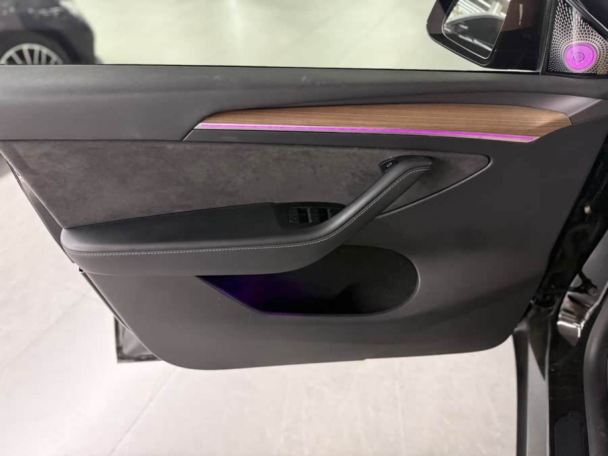 特斯拉 Model Y  2022款 改款 后輪驅(qū)動(dòng)版圖片