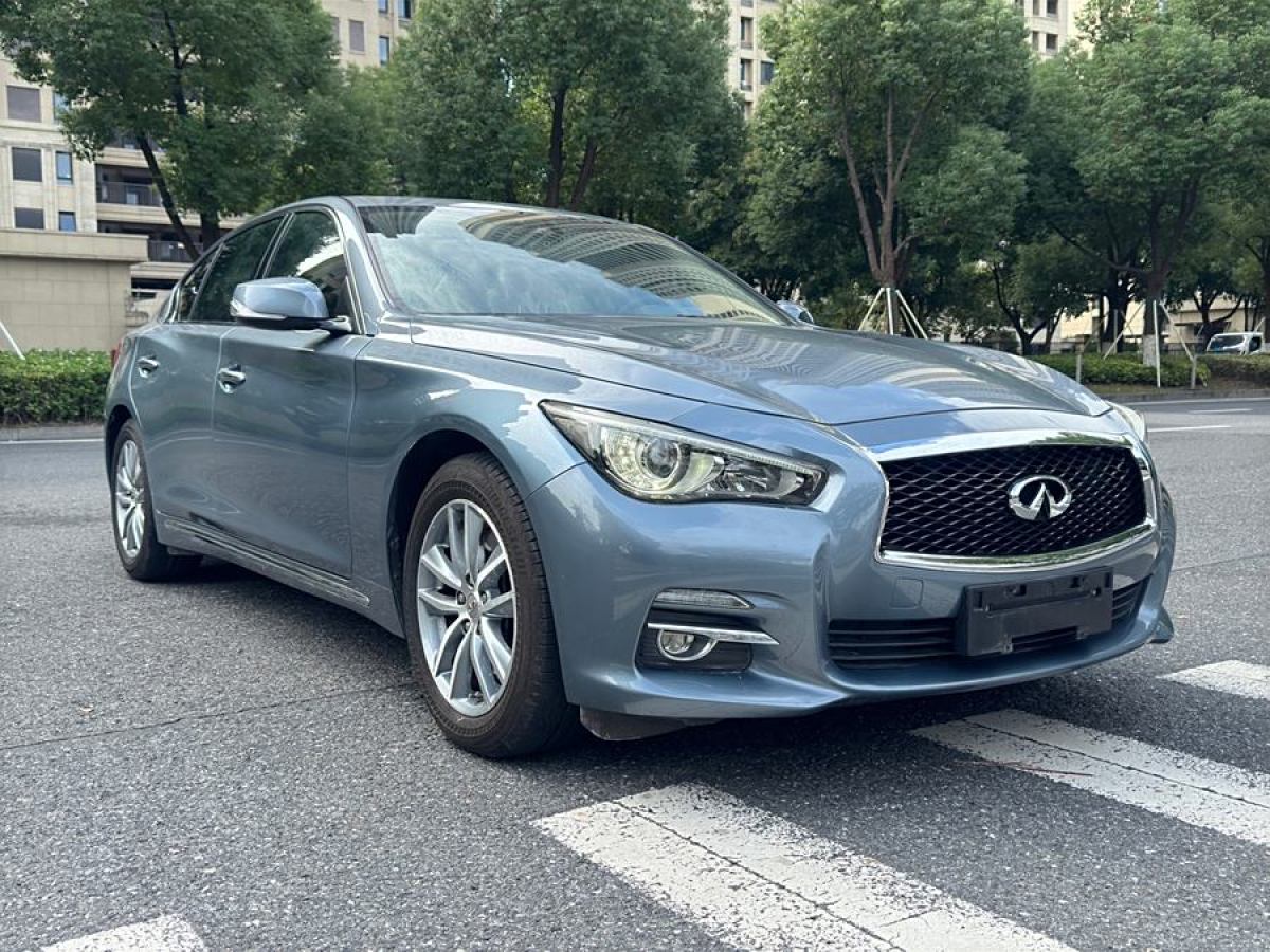 2015年3月英菲尼迪 Q50L  2015款 2.0T 舒適版