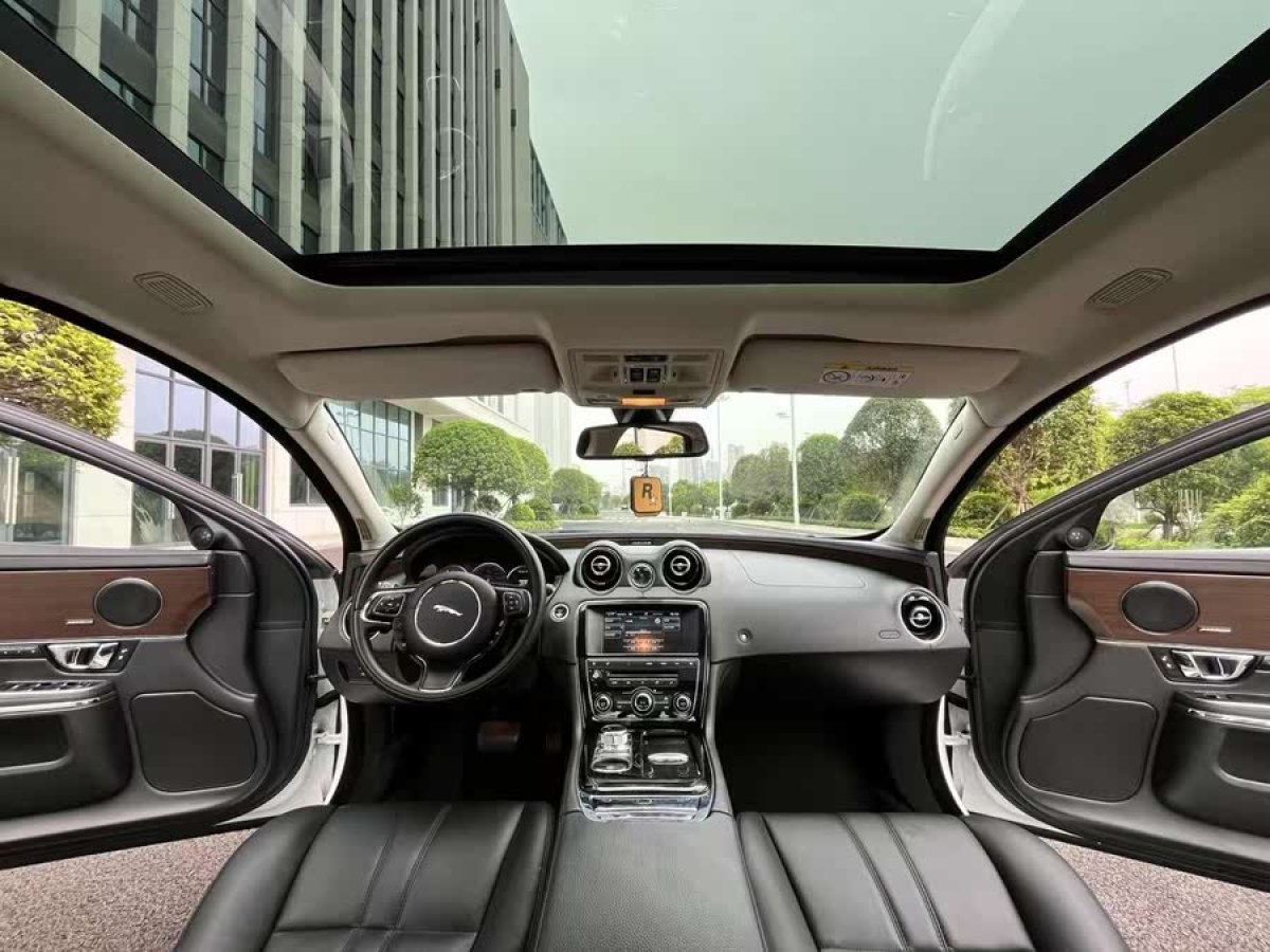捷豹 XJ  2015款 XJL 2.0T 兩驅典雅商務版圖片