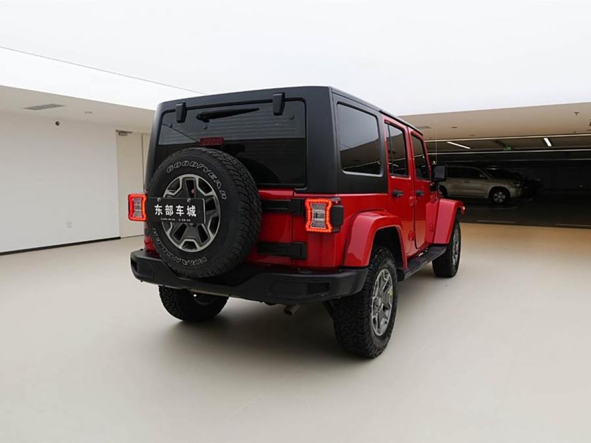 Jeep 牧馬人  2017款 3.0L Sahara 四門舒享版圖片