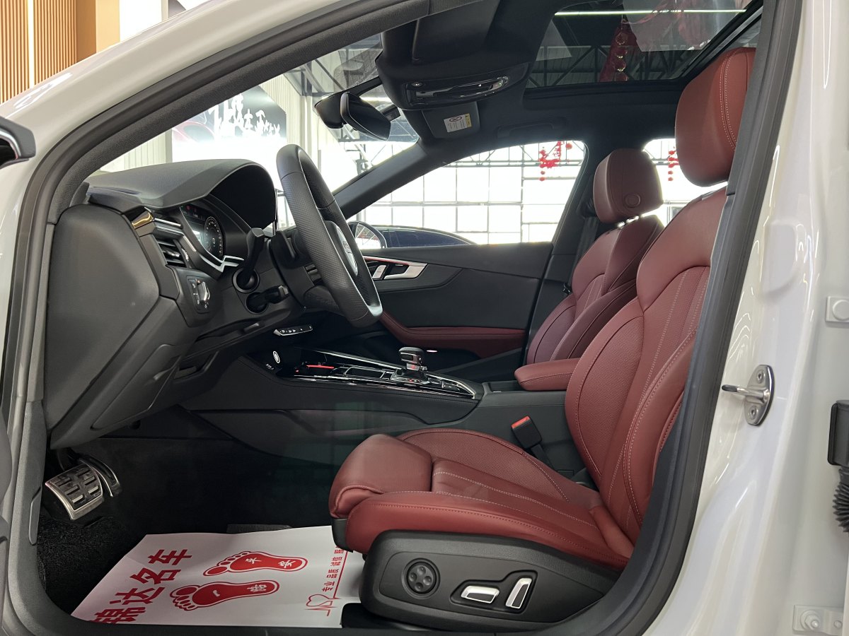 奧迪 奧迪A4L  2024款 40 TFSI 豪華動感型圖片