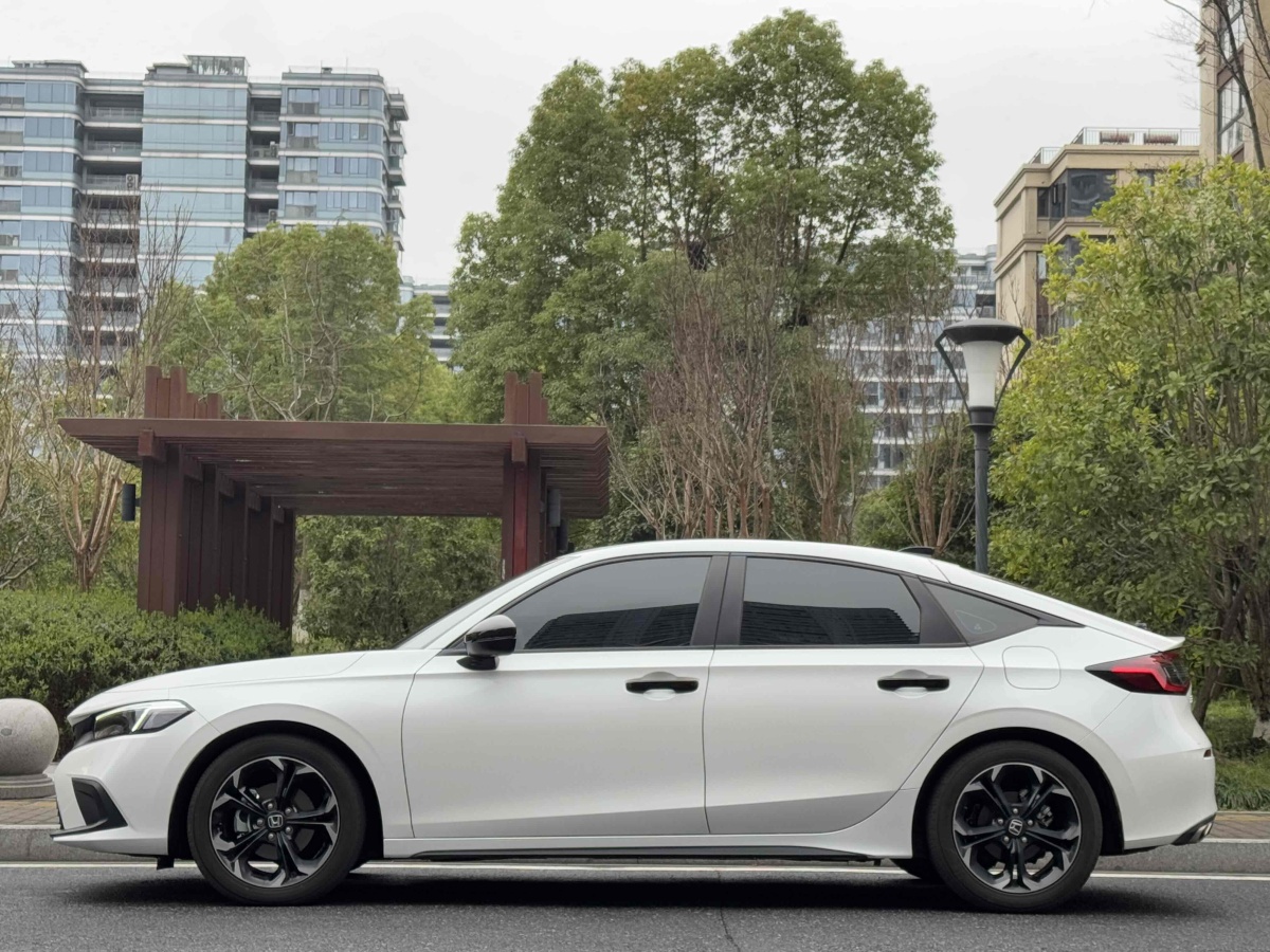 本田 思域  2023款 HATCHBACK 240TURBO CVT極銳版圖片