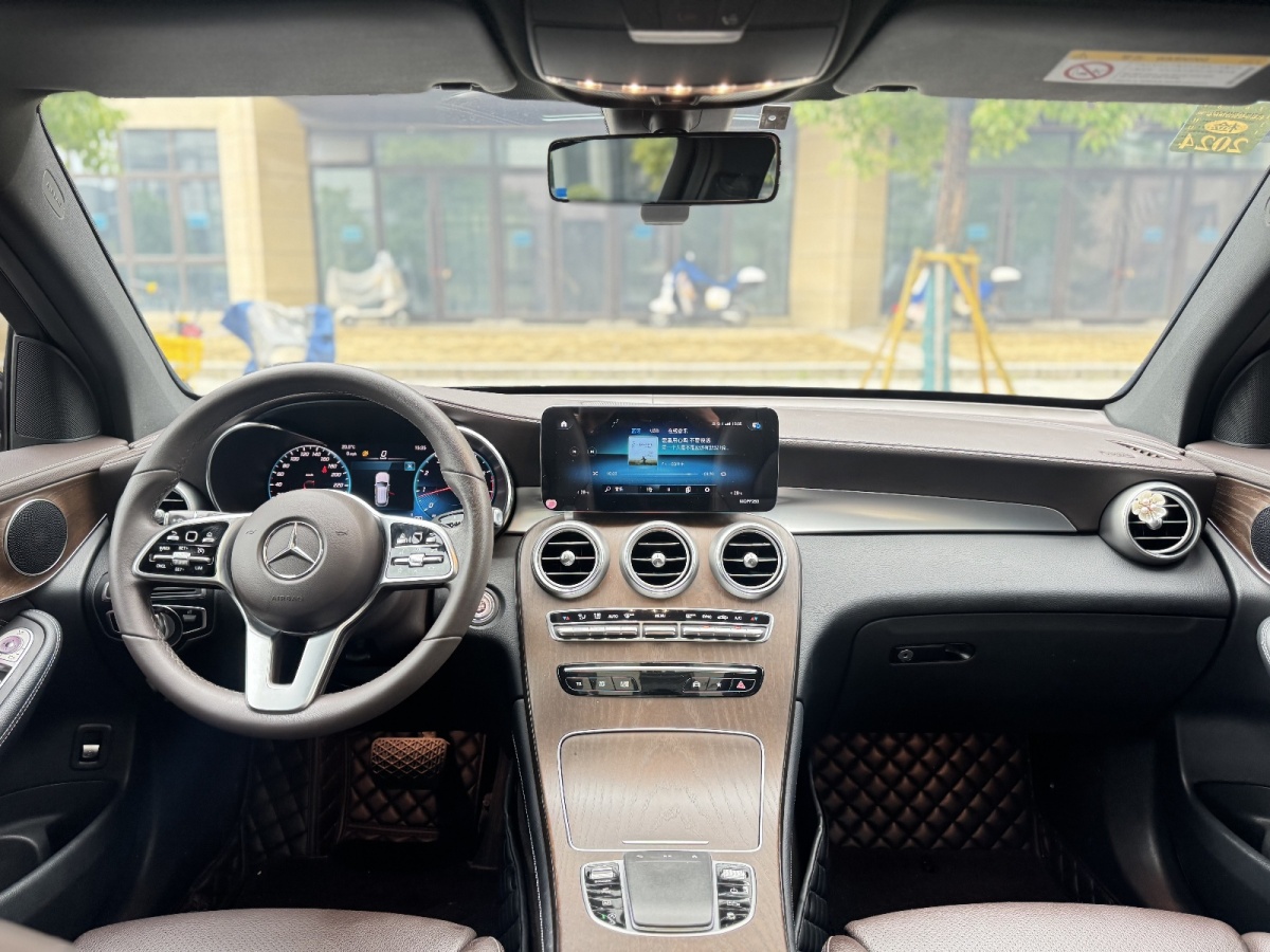 奔馳 奔馳GLC  2018款 改款 GLC 260 4MATIC 豪華型圖片