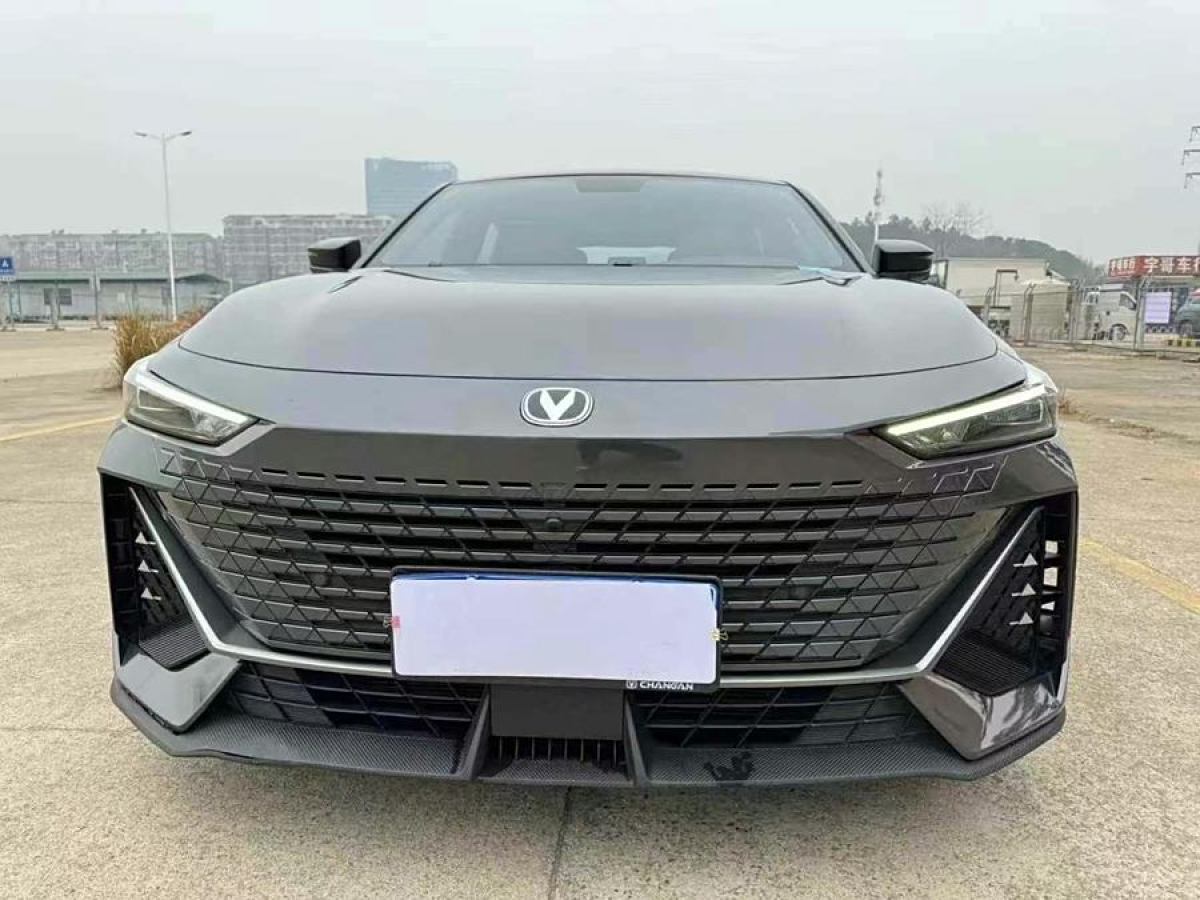 長安 長安UNI-V  2022款 1.5T 尊貴型圖片