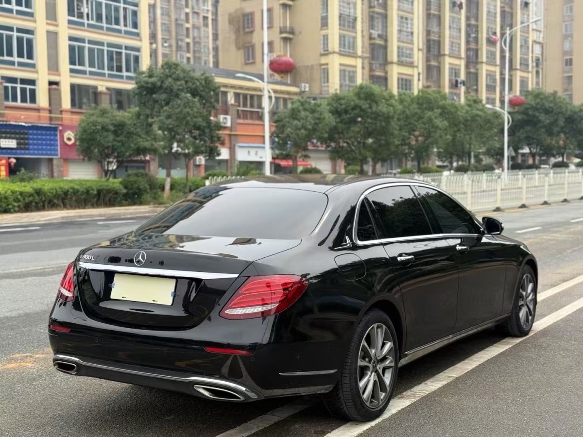 奔馳 奔馳E級(jí)  2018款 改款 E 300 L 豪華型圖片