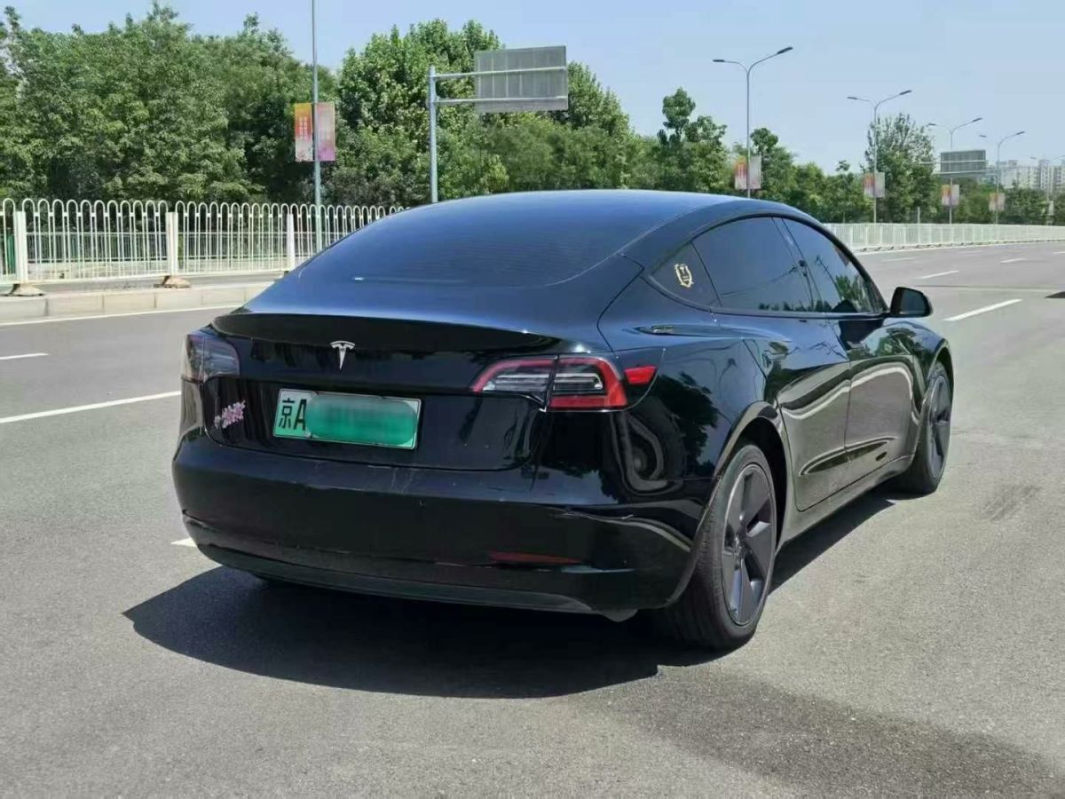 特斯拉 Model S  2023款 三電機(jī)全輪驅(qū)動 Plaid版圖片