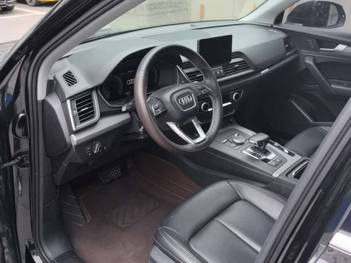 奧迪 奧迪Q5L  2018款  40 TFSI 榮享進(jìn)取型 國VI圖片
