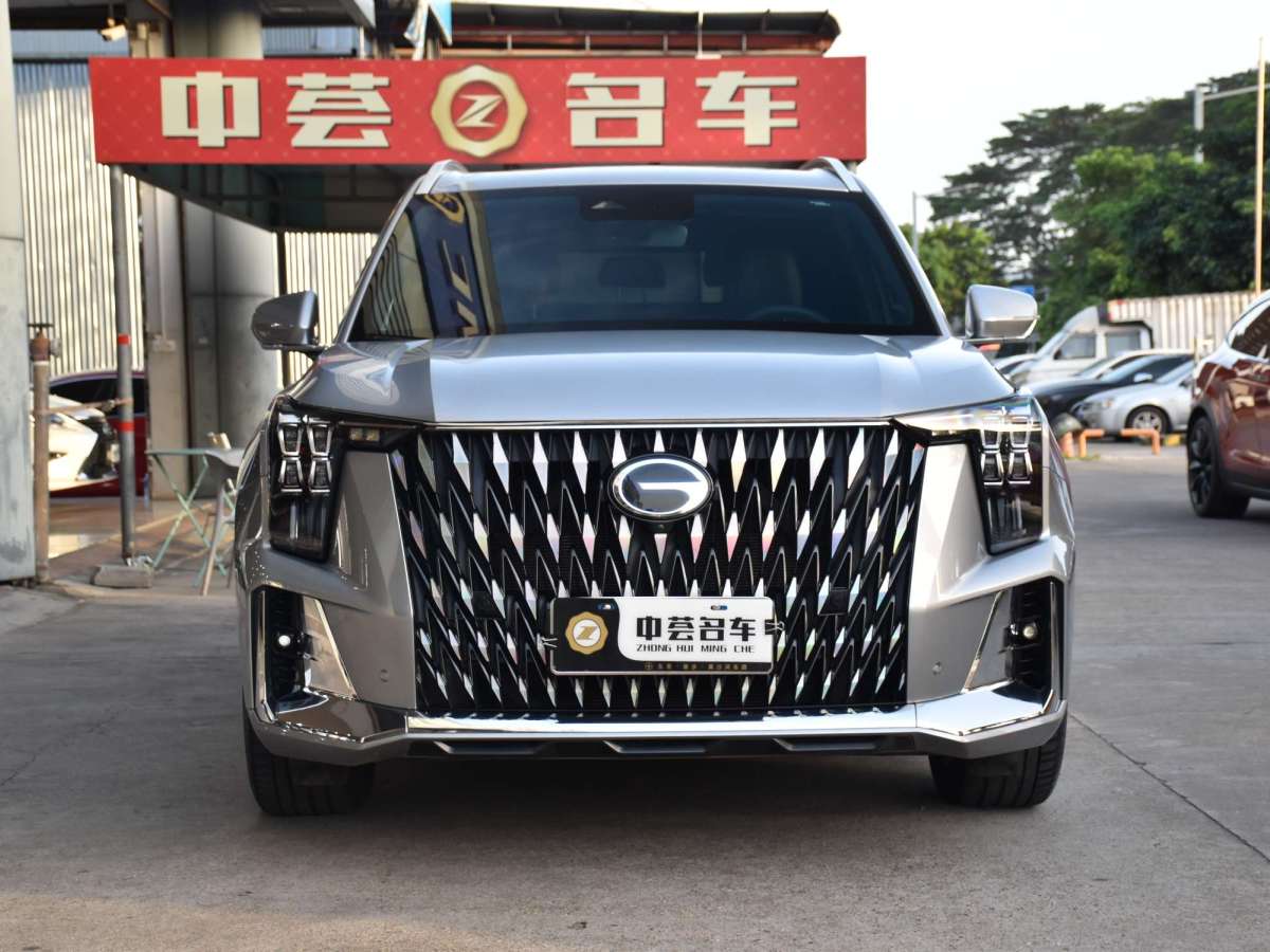 廣汽傳祺 GS8  2024款 雙擎系列 2.0TM 兩驅(qū)尊貴版圖片