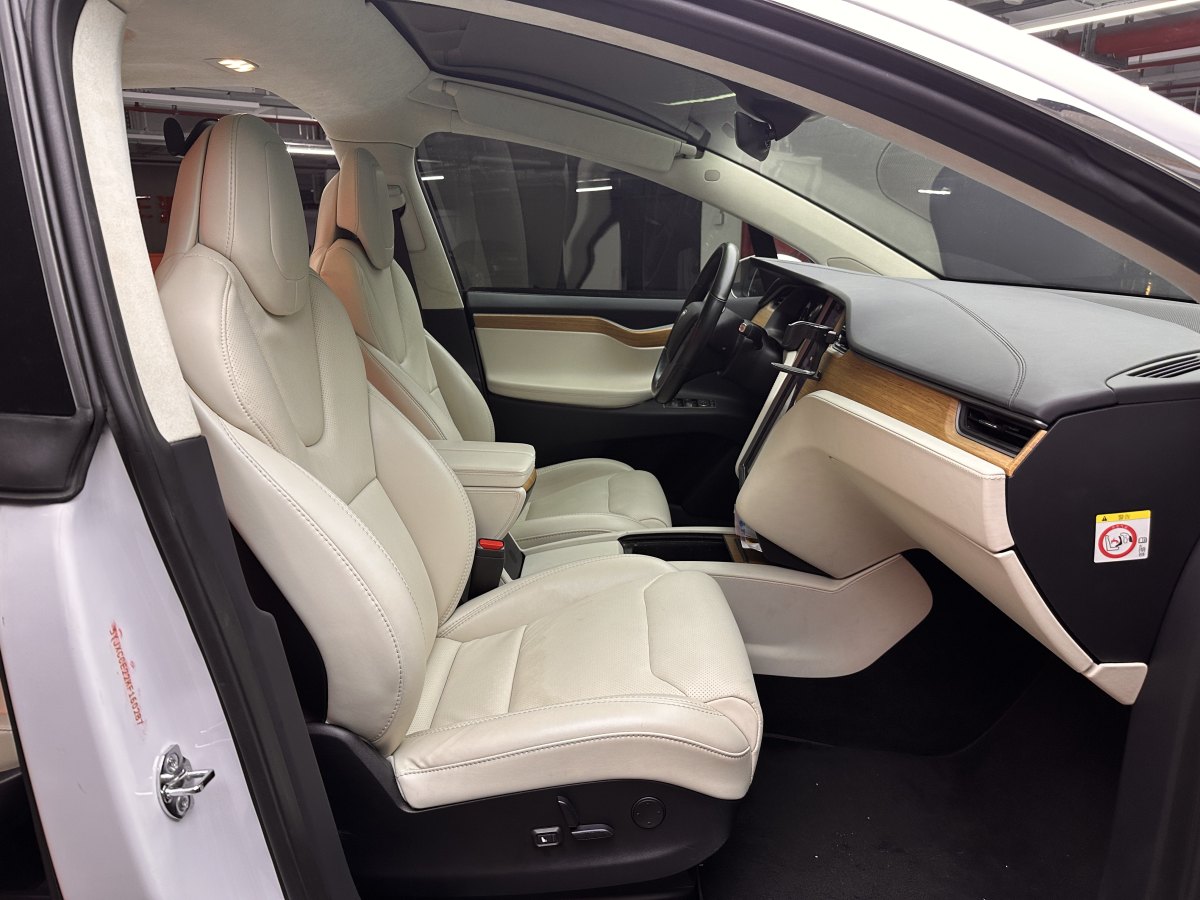 特斯拉 Model X  2019款 長續(xù)航版圖片