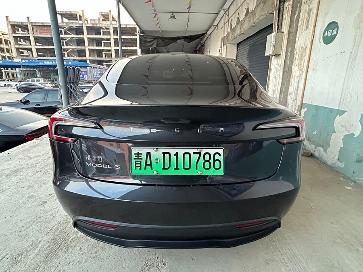 特斯拉 Model Y  2023款 后輪驅(qū)動(dòng)版圖片