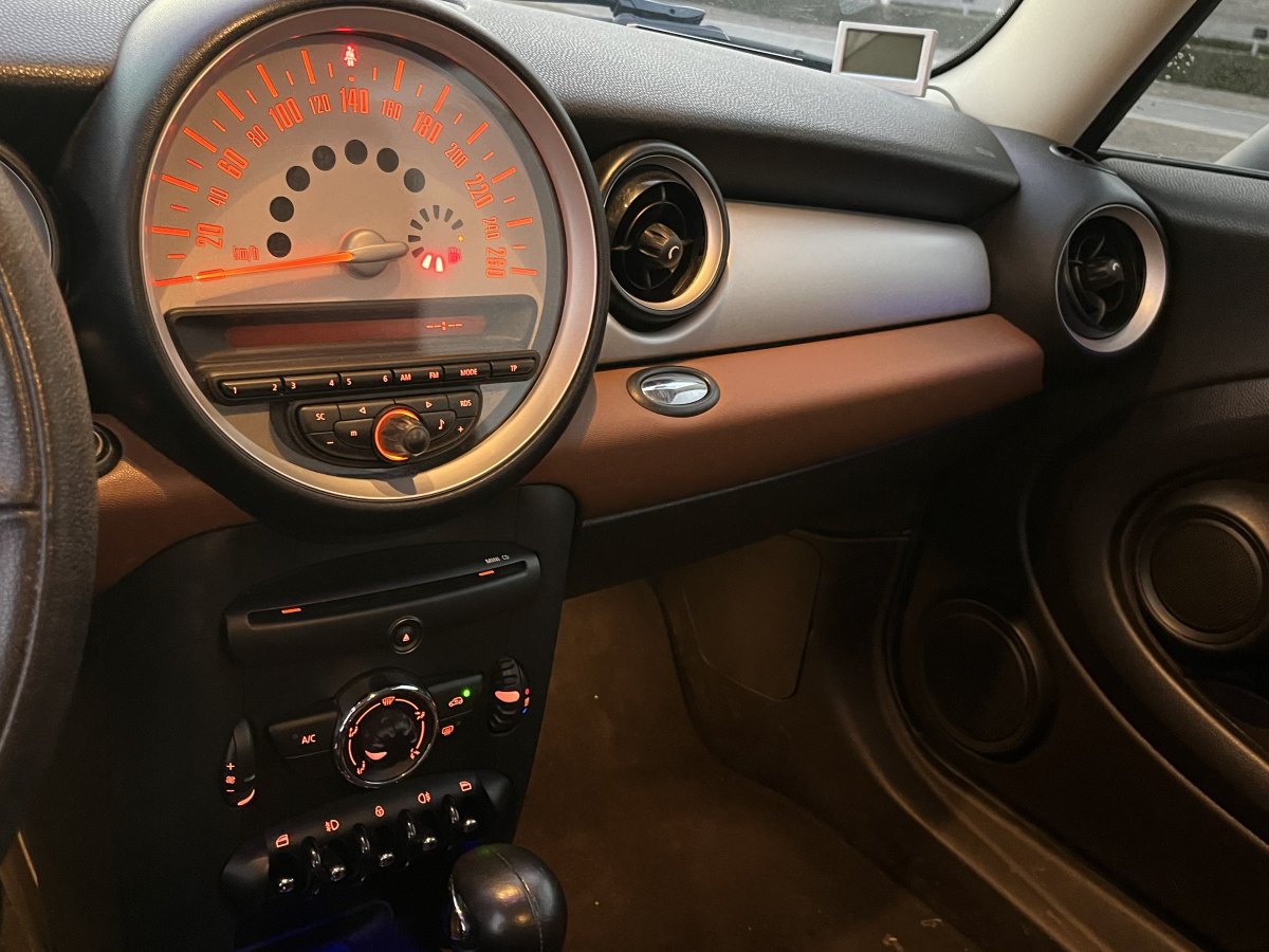 MINI COUNTRYMAN  2011款 1.6L COOPER Fun圖片