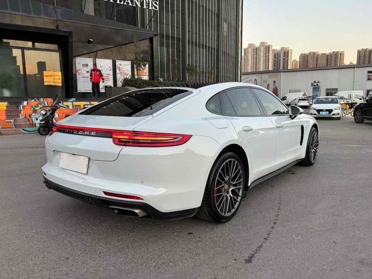 2018年8月保時(shí)捷 Panamera  2014款 Panamera 3.0T