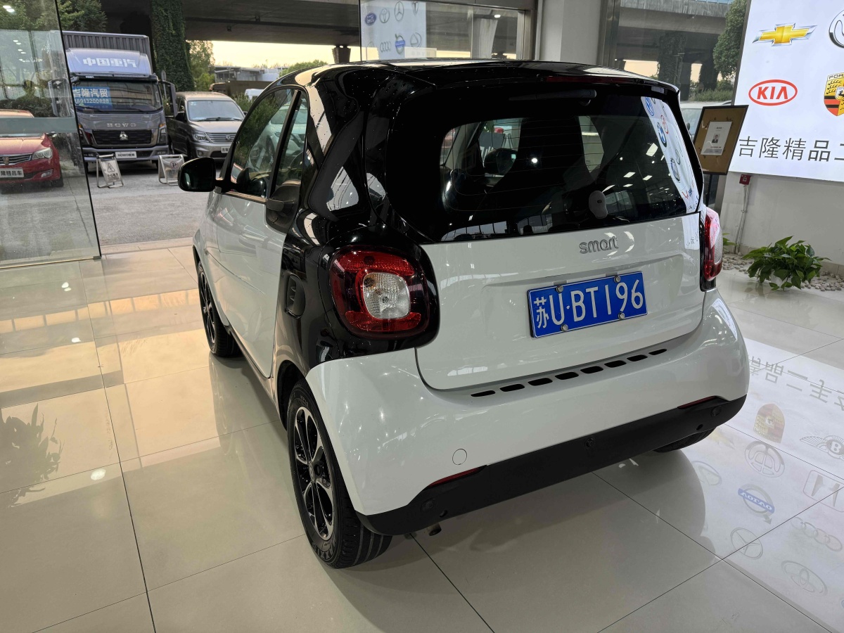 smart fortwo  2015款 1.0L 52千瓦硬頂激情版圖片