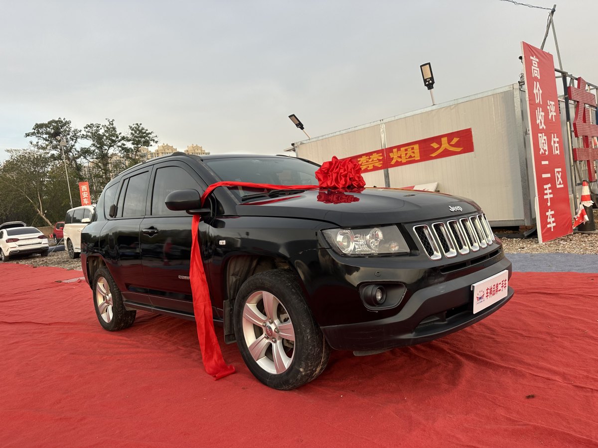 Jeep 指南者  2013款 2.0L 兩驅(qū)運動版圖片