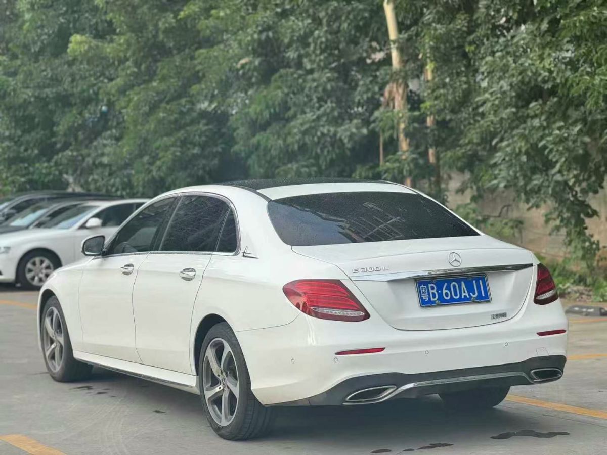 奔馳 奔馳E級(jí)  2018款 E 300 L 豪華型圖片
