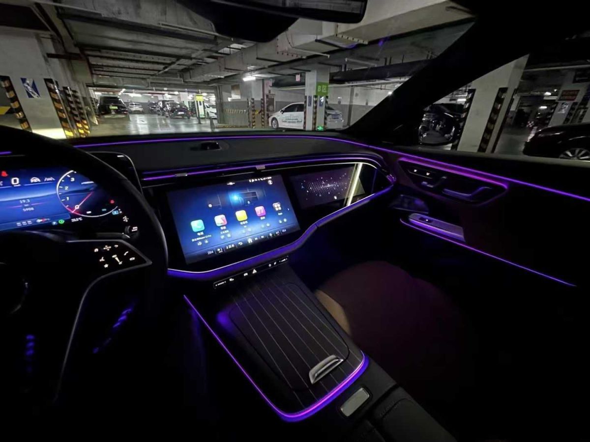 奔馳 奔馳E級  2024款 E 300 L 時尚運動型圖片