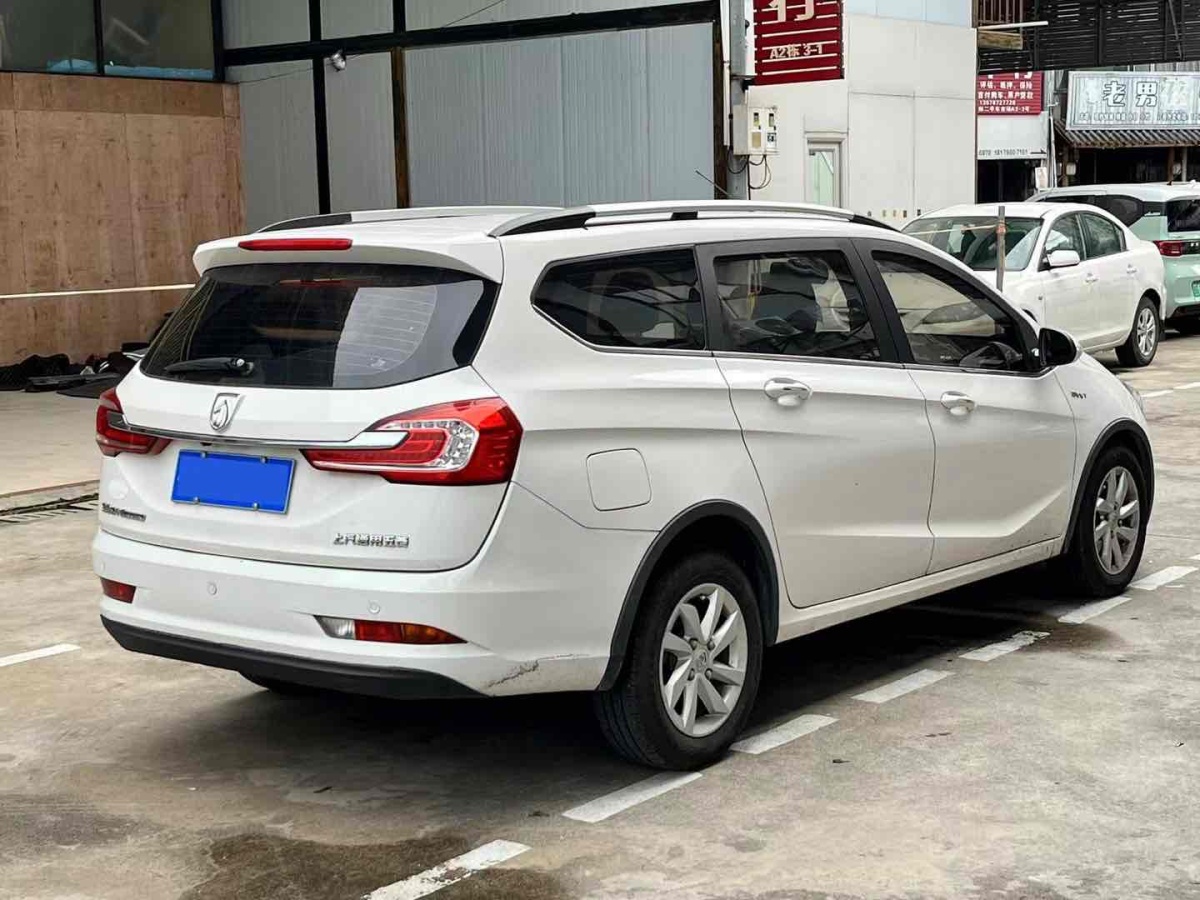 寶駿 310W  2017款 1.5L 手動(dòng)豪華型圖片