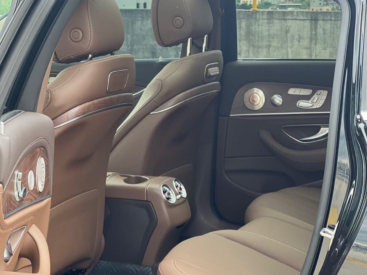 奔馳 奔馳E級  2020款 E 300 L 豪華型圖片