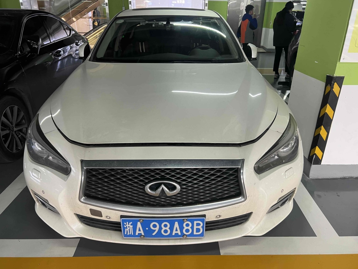 英菲尼迪 Q50L  2016款 2.0T 進(jìn)取版圖片