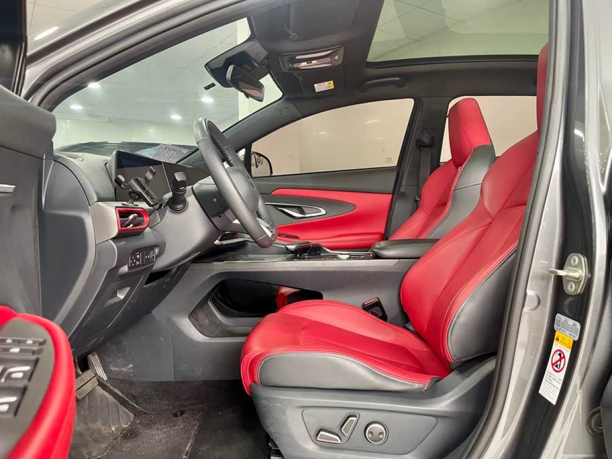 長(zhǎng)安 UNI-T  2020款 1.5T 旗艦型圖片