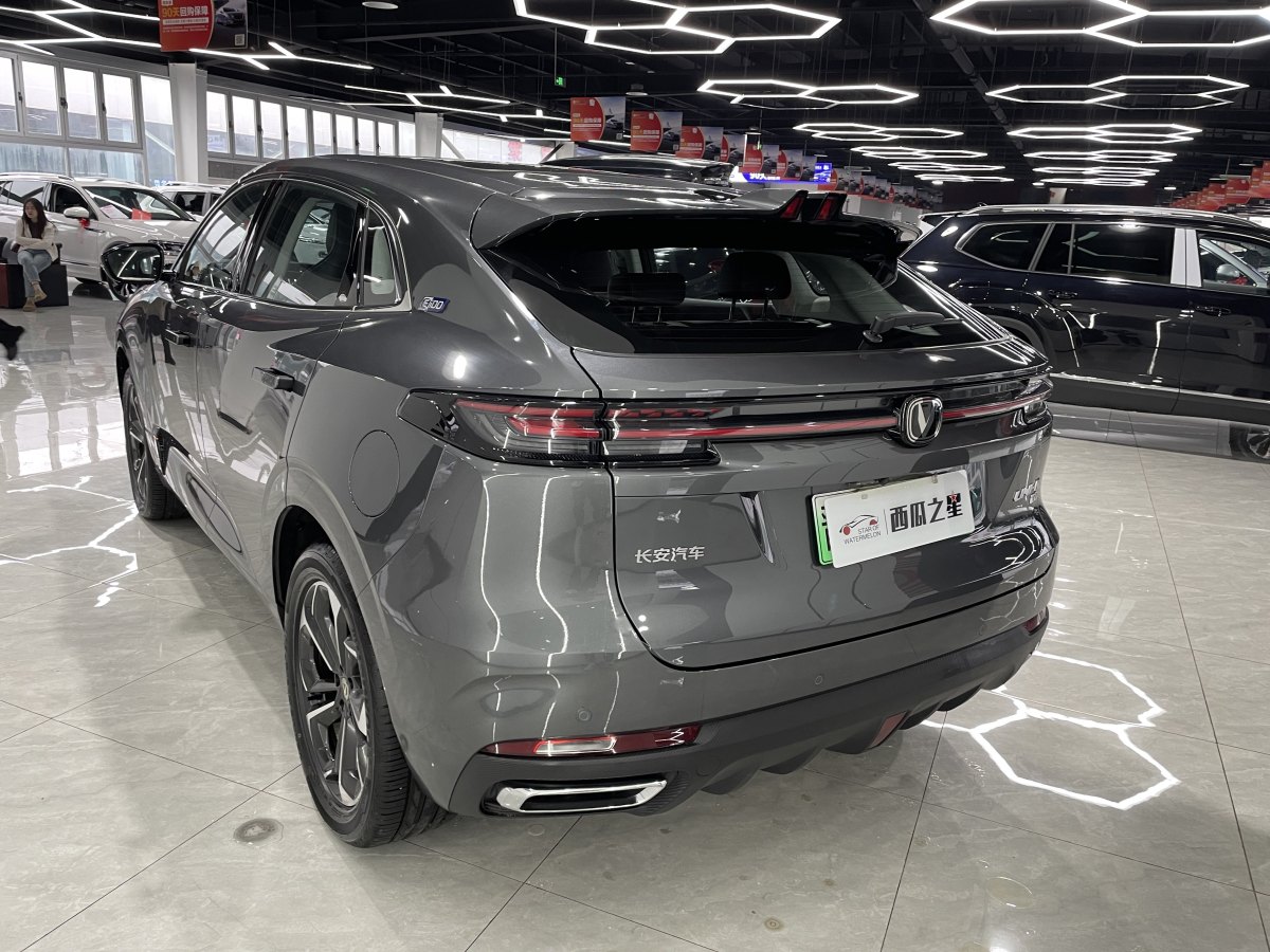 長(zhǎng)安 長(zhǎng)安UNI-K新能源  2023款 智電iDD 1.5T 135km智趣型圖片