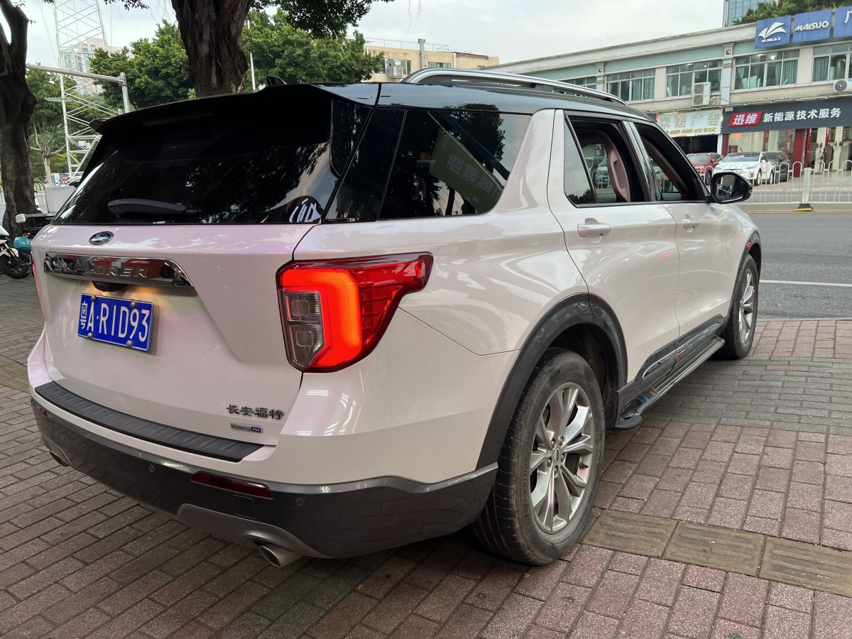 福特 探險(xiǎn)者  2020款 EcoBoost 285 四驅(qū)風(fēng)尚版 6座圖片