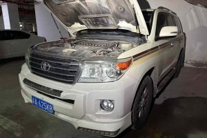 兰德酷路泽 丰田 5.7L VX-R 12气 底升(中东版)