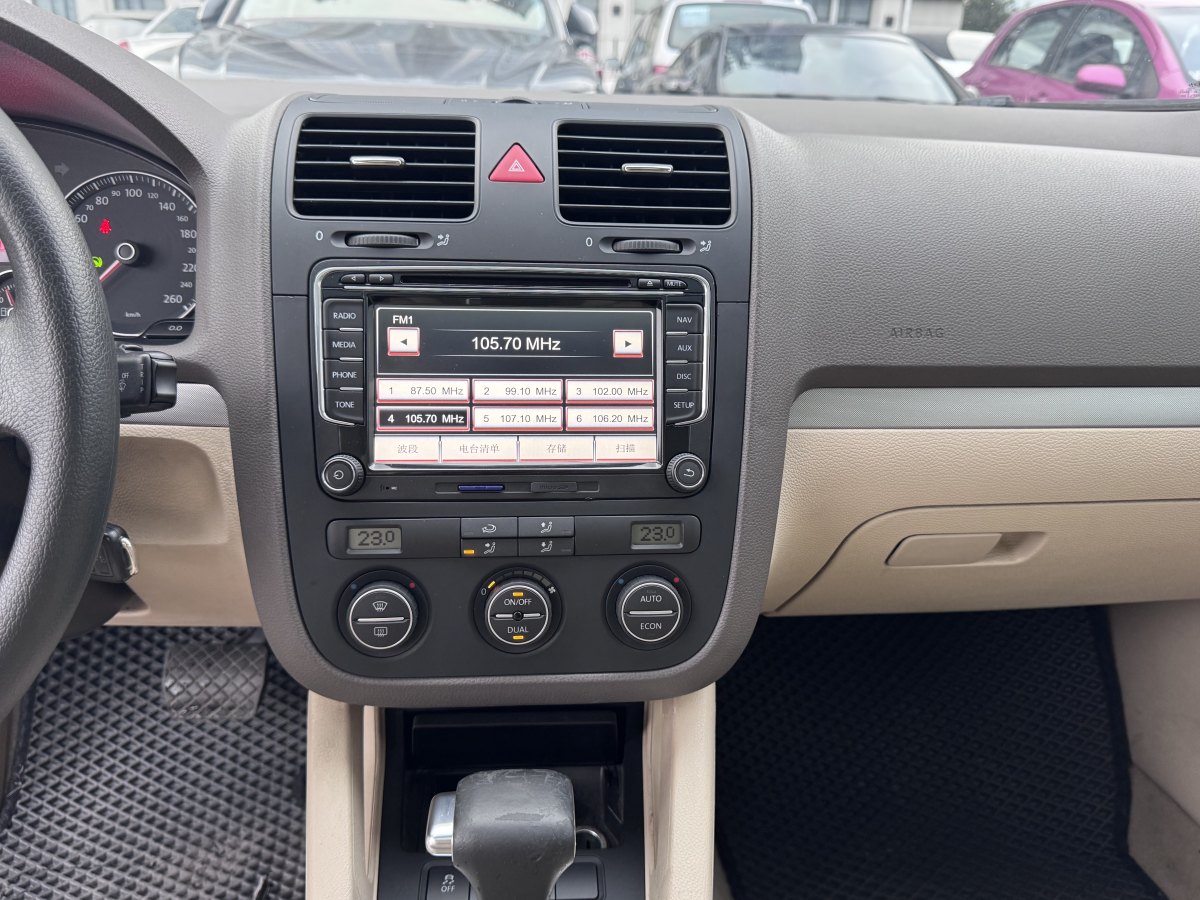 大眾 速騰  2010款 1.4TSI 自動豪華型圖片