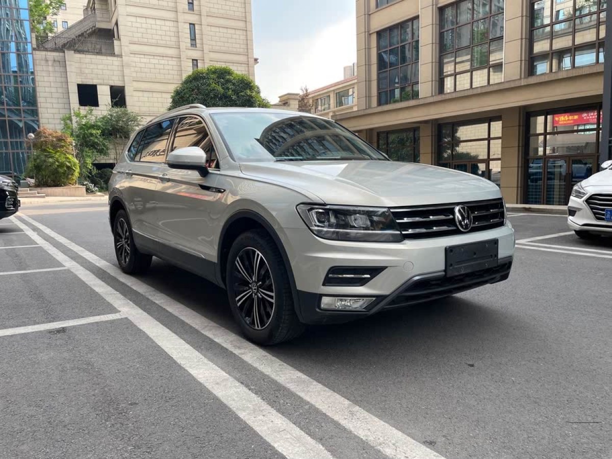 大眾 途觀L  2023款 改款 330TSI 自動兩驅(qū)智享版圖片