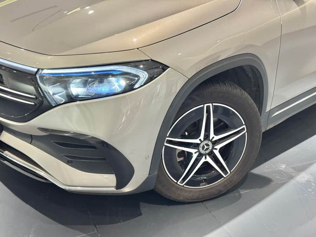 奔馳 奔馳EQA  2022款 EQA 300 4MATIC 首發(fā)特別版圖片