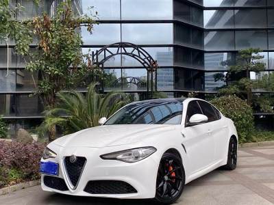 2020年11月 阿爾法·羅密歐 Giulia 2.0T 280HP 豪華版圖片