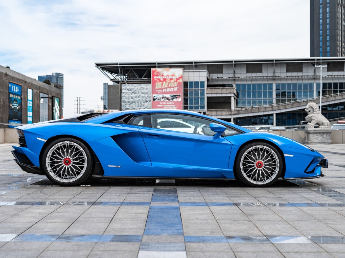 2021年3月蘭博基尼 Aventador  2017款 Aventador S